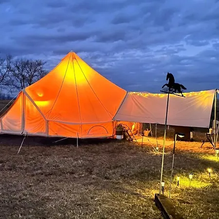 Shenandoah Valley Glamping - Amazing Views - Farm Edinburg Exterior photo