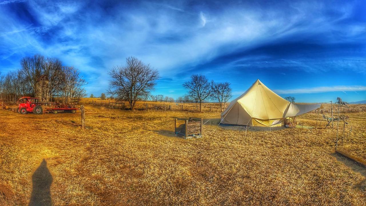 Luxury tent Shenandoah Valley Glamping - Amazing Views - Farm *
