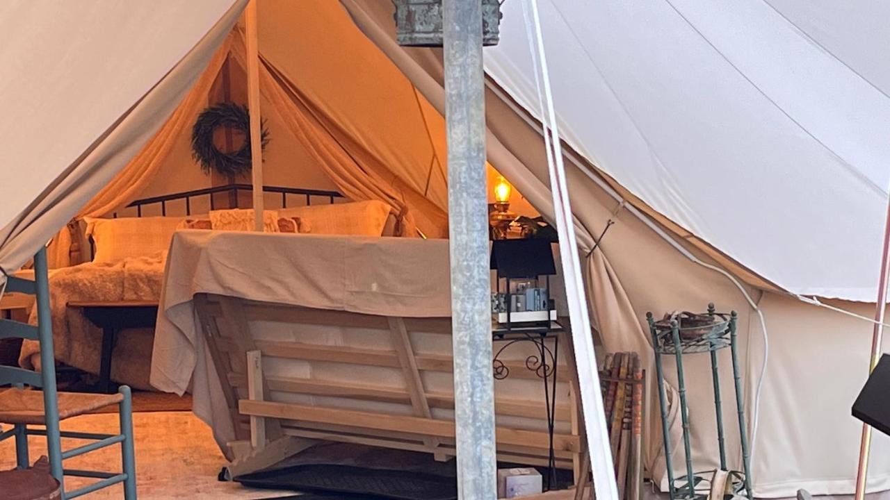 Luxury tent Shenandoah Valley Glamping - Amazing Views - Farm